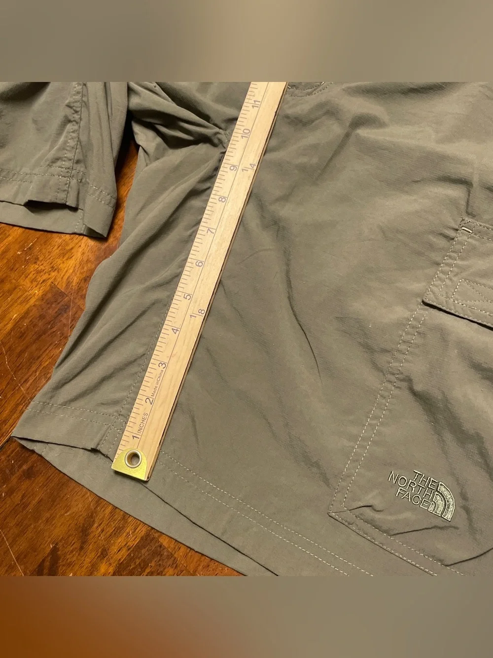The North Face Cargo Shorts Mens Large Lot Of 2 Hiking Green Gray